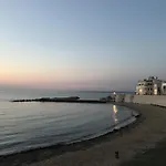 Attico In Riva Al Mare Apartman